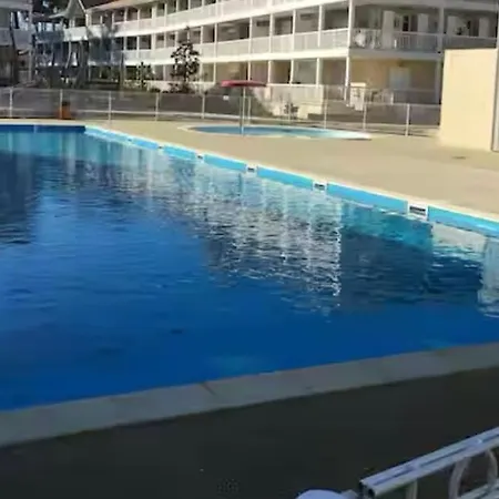 Holiday home La Parenthese Arcachonnaise Avec Piscine Et Parking Et Air De Jeux La Teste-de-Buch