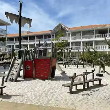 La Parenthese Arcachonnaise Avec Piscine Et Parking Et Air De Jeux *